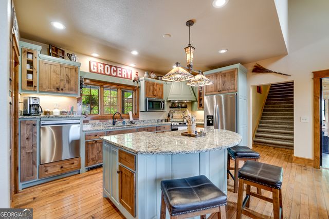 65 Meadowbrook Drive, Hayesville, NC 28904