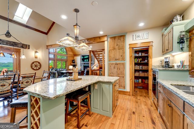 65 Meadowbrook Drive, Hayesville, NC 28904