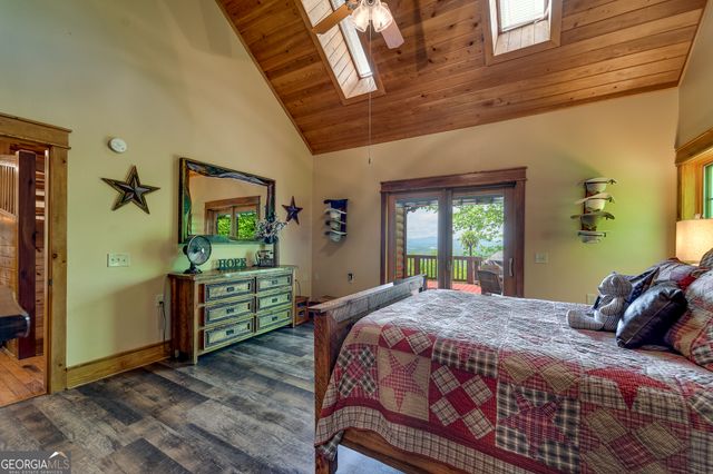 65 Meadowbrook Drive, Hayesville, NC 28904