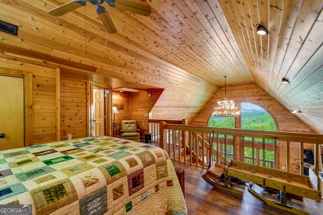 65 Meadowbrook Drive, Hayesville, NC 28904