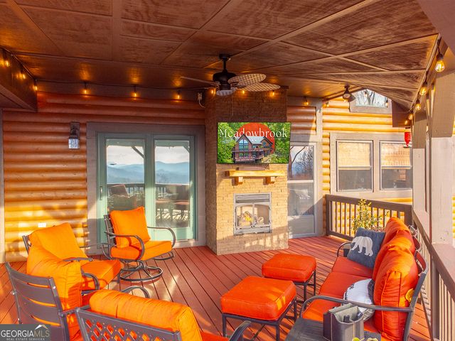 65 Meadowbrook Drive, Hayesville, NC 28904