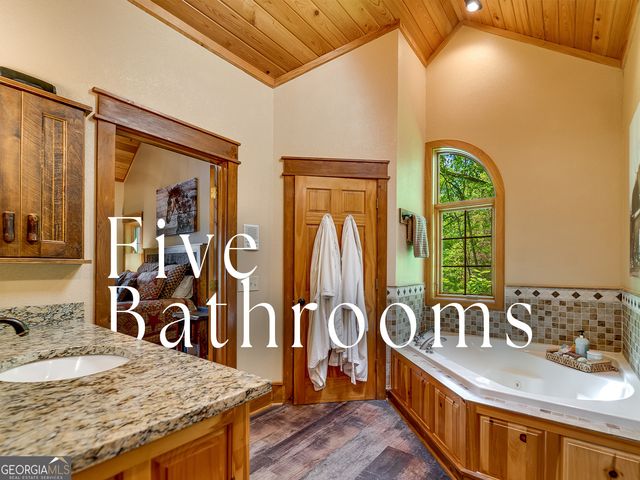 65 Meadowbrook Drive, Hayesville, NC 28904