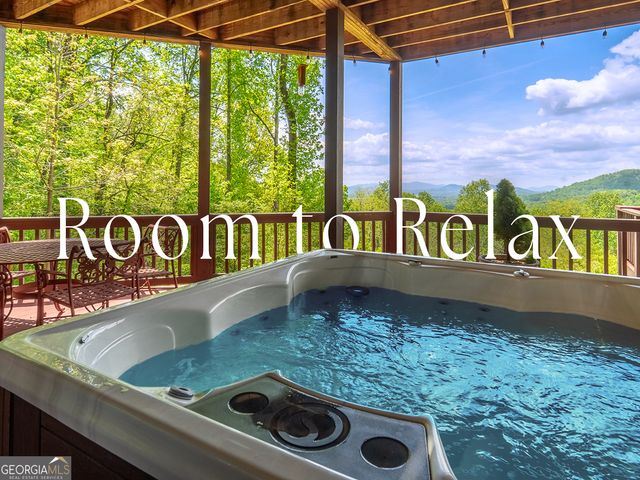 65 Meadowbrook Drive, Hayesville, NC 28904