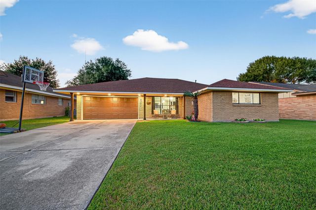8203 Wilmerdean Street, Houston, TX 77061