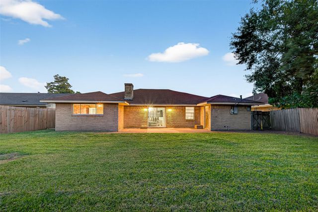 8203 Wilmerdean Street, Houston, TX 77061