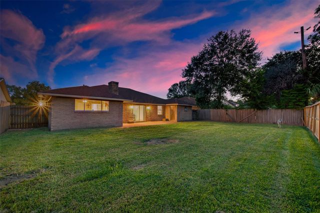 8203 Wilmerdean Street, Houston, TX 77061