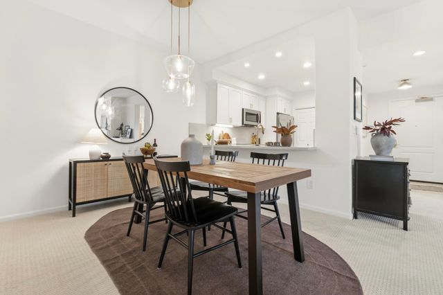 111 Saint Matthews Ave 304, San Mateo, CA 94401