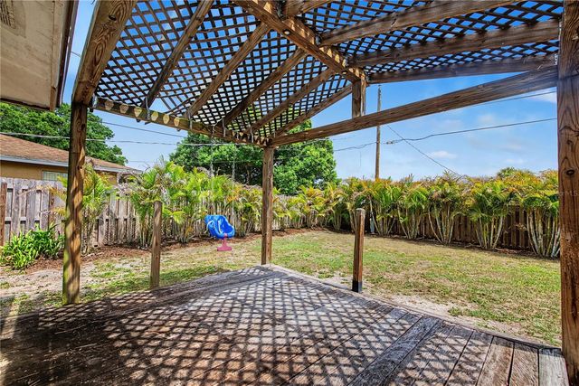 2529 GOLDEN POINCIANA PLACE, Sarasota, FL 34232