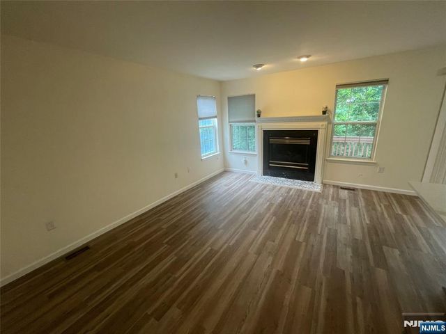 67 Gannet Court, Wayne, NJ 07470