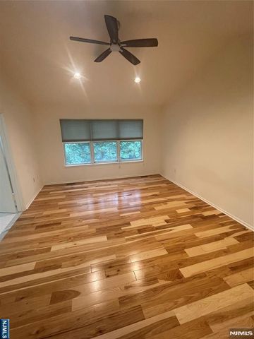 67 Gannet Court, Wayne, NJ 07470
