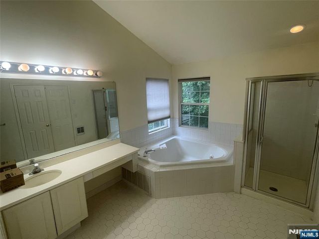 67 Gannet Court, Wayne, NJ 07470
