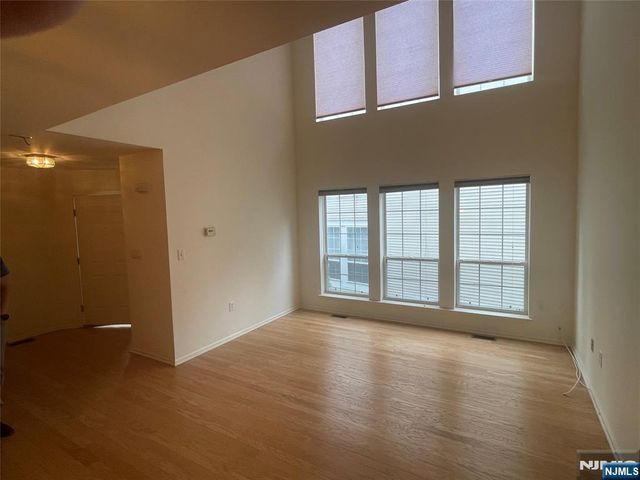 67 Gannet Court, Wayne, NJ 07470