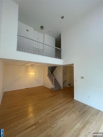 67 Gannet Court, Wayne, NJ 07470