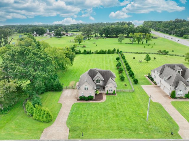 80 Cherokee Dock Rd, Lebanon, TN 37087