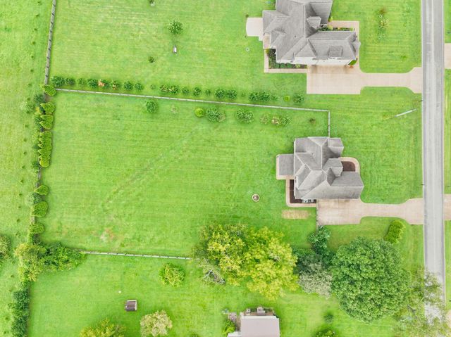 80 Cherokee Dock Rd, Lebanon, TN 37087