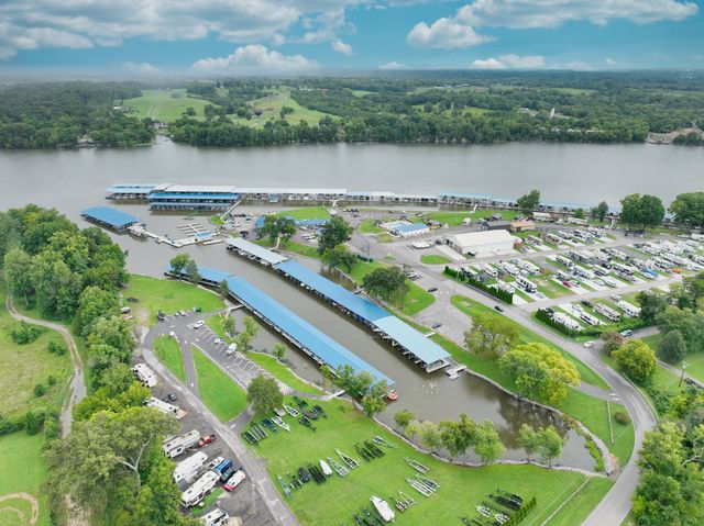 80 Cherokee Dock Rd, Lebanon, TN 37087