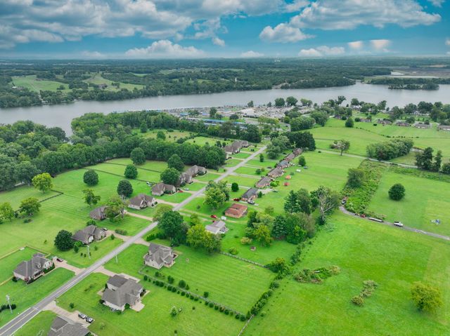 80 Cherokee Dock Rd, Lebanon, TN 37087
