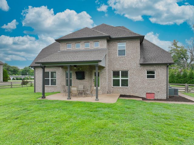 80 Cherokee Dock Rd, Lebanon, TN 37087