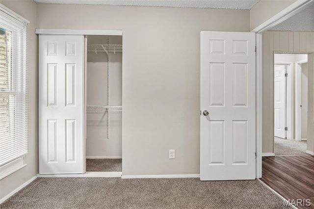 6766 Lesli Mari Court, Florissant, MO 63033