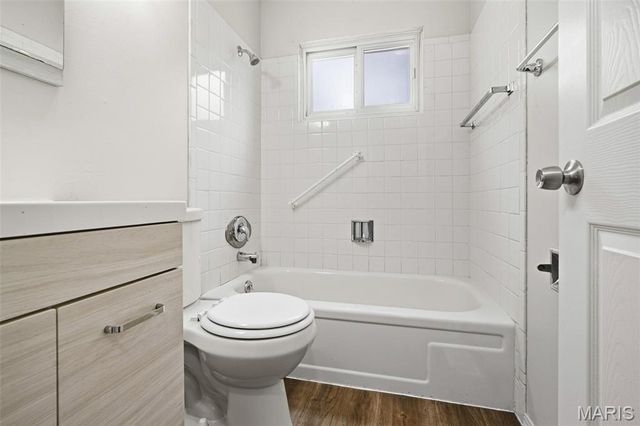 6766 Lesli Mari Court, Florissant, MO 63033