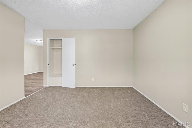 6766 Lesli Mari Court, Florissant, MO 63033