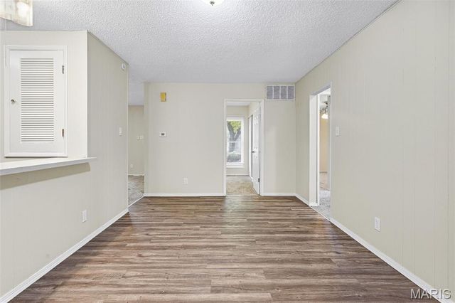 6766 Lesli Mari Court, Florissant, MO 63033