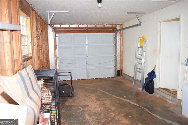 705 Triune Mill Road, Thomaston, GA 30286