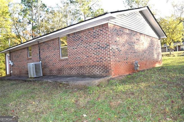 705 Triune Mill Road, Thomaston, GA 30286