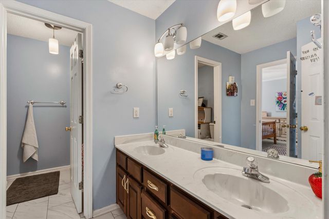 634 BROOKMERE DR, Collierville, TN 38017