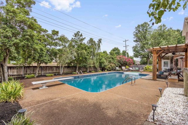 634 BROOKMERE DR, Collierville, TN 38017