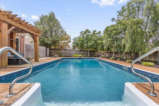 634 BROOKMERE DR, Collierville, TN 38017