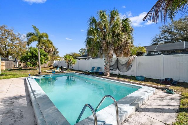 5406 S HIMES AVENUE, Tampa, FL 33611