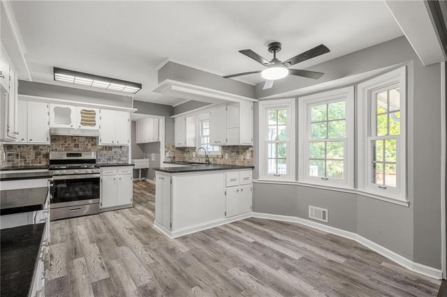 7106 E 127th Street, Grandview, MO 64083