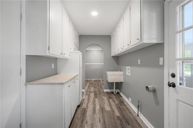 7106 E 127th Street, Grandview, MO 64083