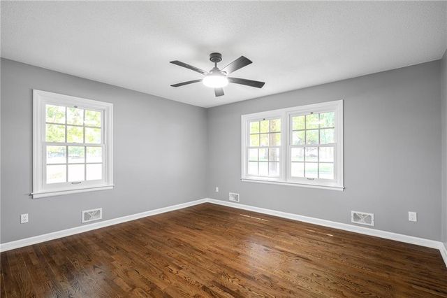 7106 E 127th Street, Grandview, MO 64083
