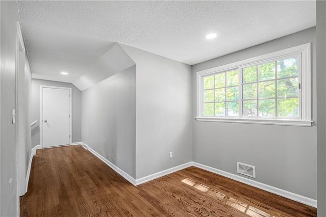 7106 E 127th Street, Grandview, MO 64083