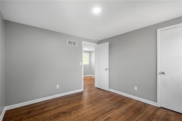 7106 E 127th Street, Grandview, MO 64083