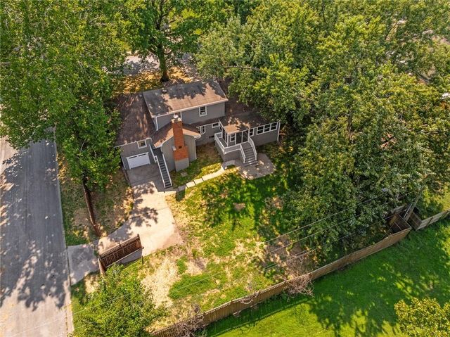 7106 E 127th Street, Grandview, MO 64083