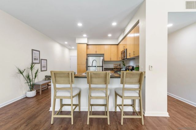 687 S Coast Hwy 101 206, Encinitas, CA 92024
