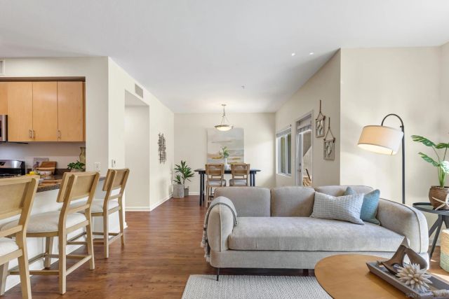 687 S Coast Hwy 101 206, Encinitas, CA 92024