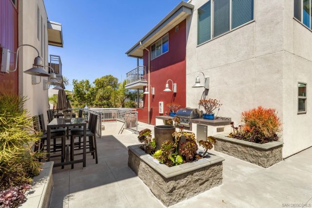 687 S Coast Hwy 101 206, Encinitas, CA 92024