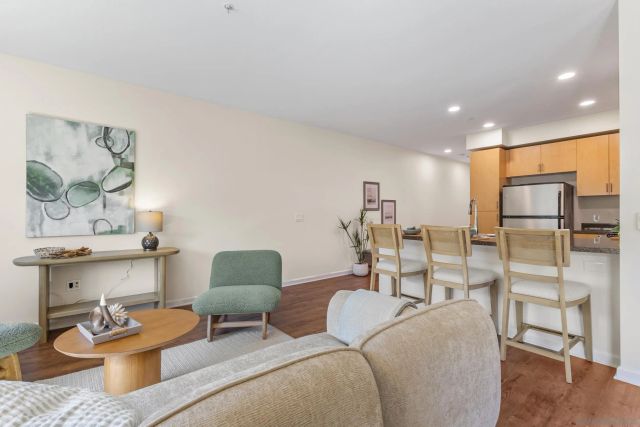 687 S Coast Hwy 101 206, Encinitas, CA 92024