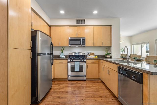 687 S Coast Hwy 101 206, Encinitas, CA 92024