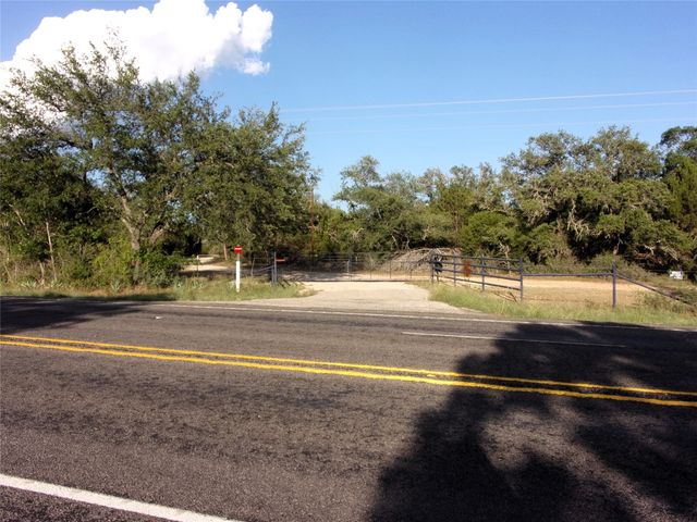 541 State Highway 16 S S, Goldthwaite, TX 76844
