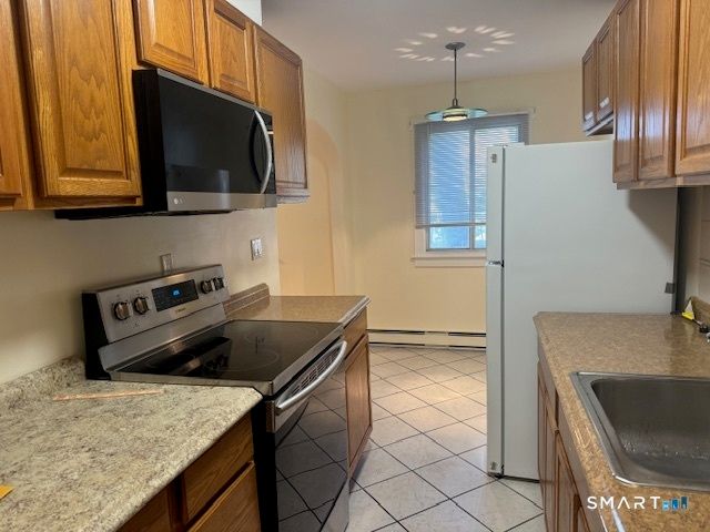 250 North Bishop Avenue APT 24, Bridgeport, CT 06610