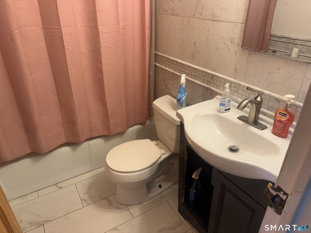 250 North Bishop Avenue APT 24, Bridgeport, CT 06610