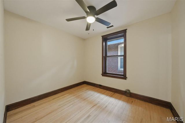 4995 Tholozan Avenue, St Louis, MO 63109