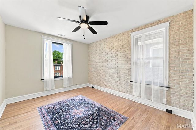 4995 Tholozan Avenue, St Louis, MO 63109