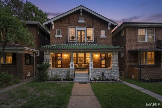 4995 Tholozan Avenue, St Louis, MO 63109