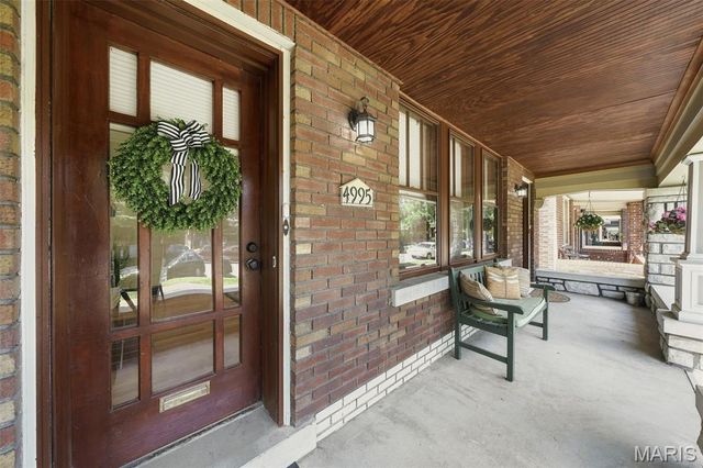4995 Tholozan Avenue, St Louis, MO 63109